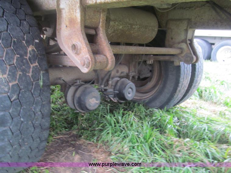 image for item G9573 1975 Timpte grain trailer