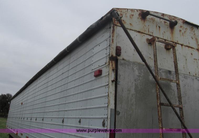 image for item G9573 1975 Timpte grain trailer