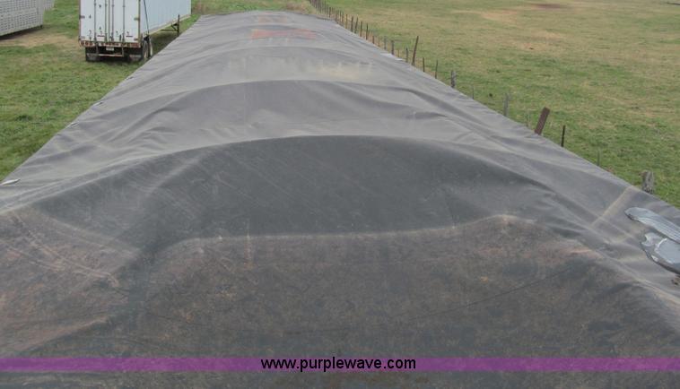 image for item G9573 1975 Timpte grain trailer