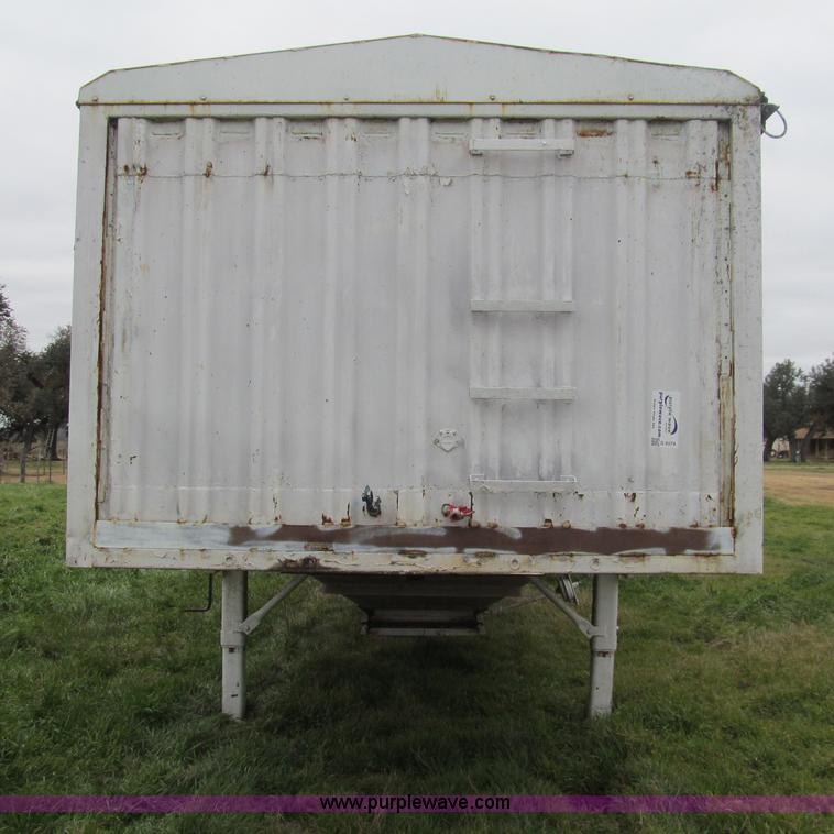 image for item G9574 1983 Wilson grain trailer