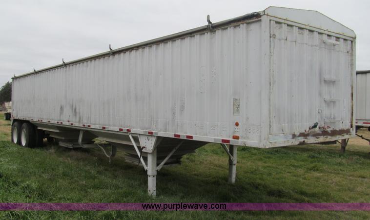 image for item G9574 1983 Wilson grain trailer