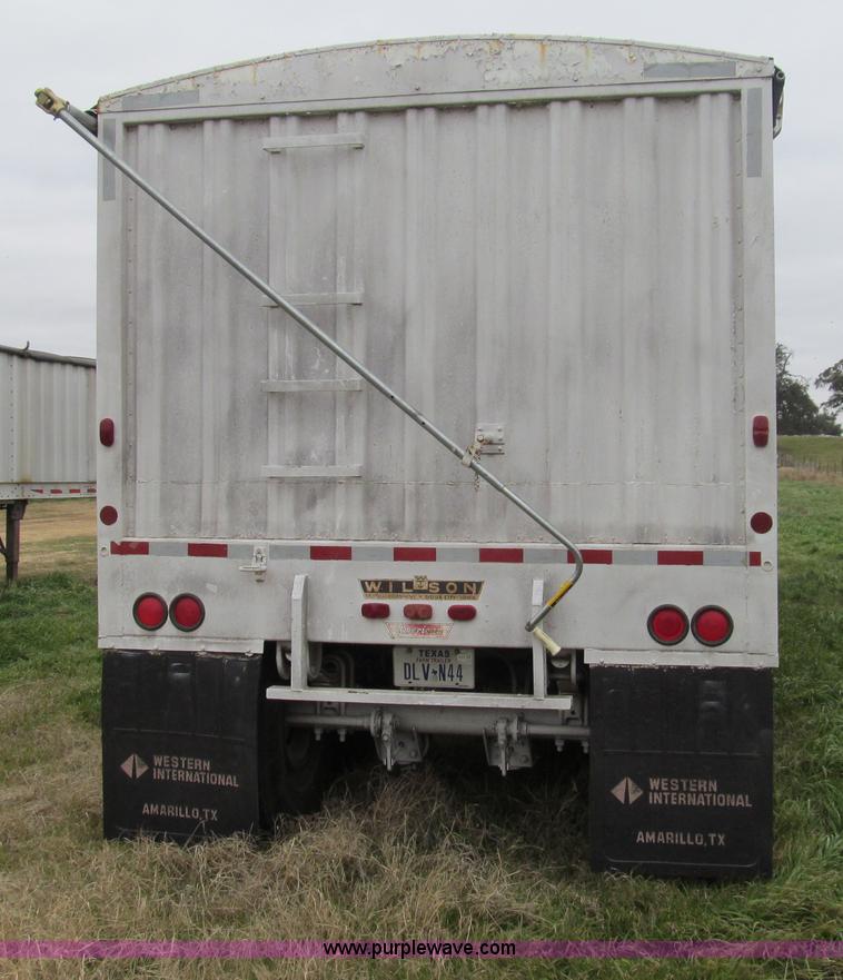 image for item G9574 1983 Wilson grain trailer