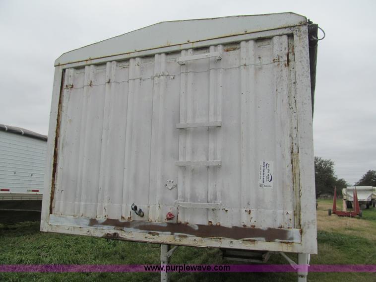 image for item G9574 1983 Wilson grain trailer