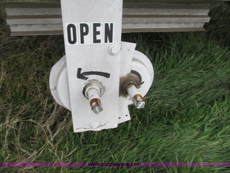 image for item G9574 1983 Wilson grain trailer