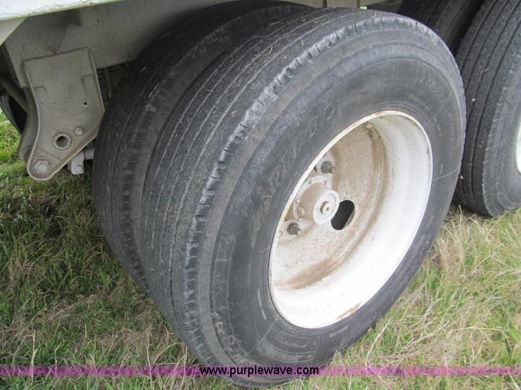 image for item G9574 1983 Wilson grain trailer