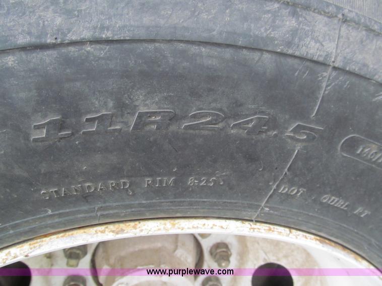 image for item G9574 1983 Wilson grain trailer