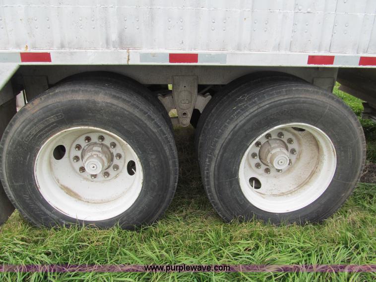 image for item G9574 1983 Wilson grain trailer