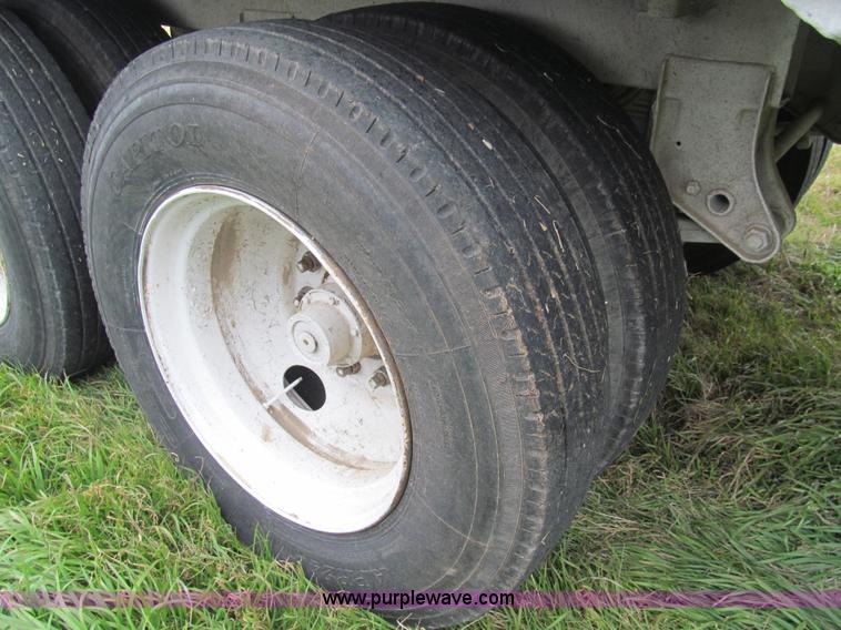 image for item G9574 1983 Wilson grain trailer