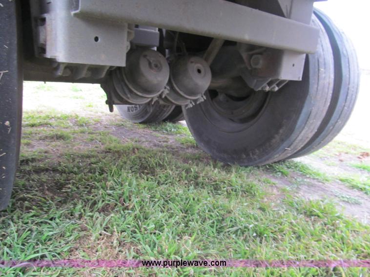 image for item G9575 1995 Jet aluminum grain trailer