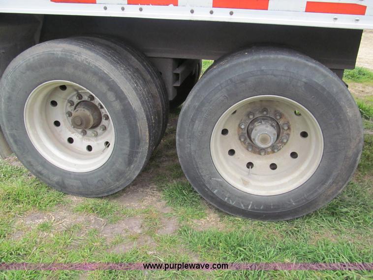 image for item G9575 1995 Jet aluminum grain trailer
