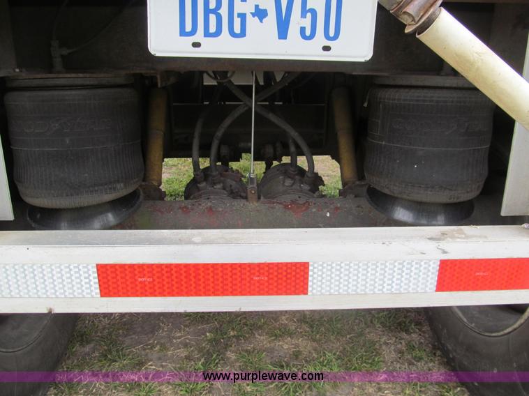 image for item G9575 1995 Jet aluminum grain trailer