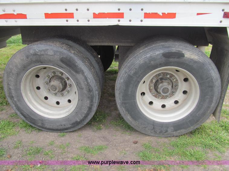 image for item G9575 1995 Jet aluminum grain trailer