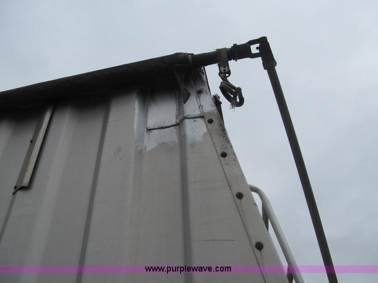 image for item G9575 1995 Jet aluminum grain trailer