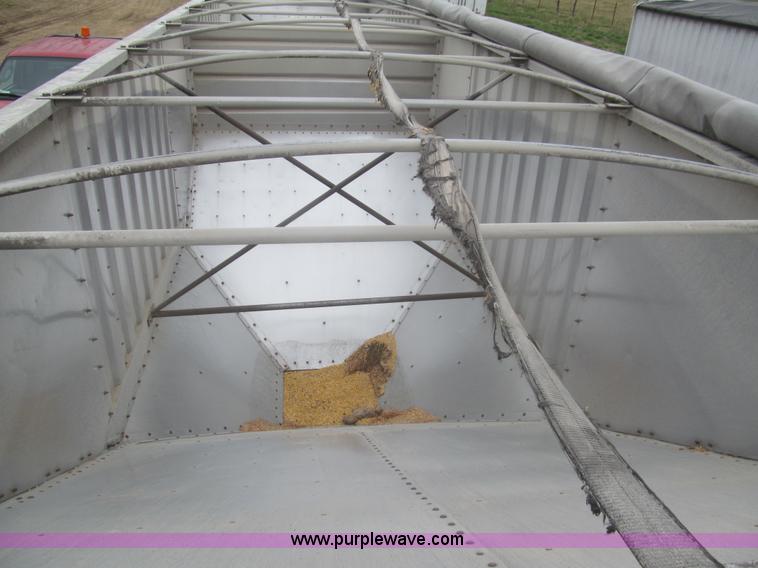 image for item G9575 1995 Jet aluminum grain trailer
