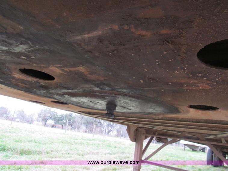 image for item G9576 1984 Imco live bottom trailer