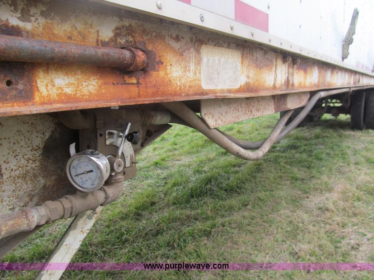 image for item G9576 1984 Imco live bottom trailer