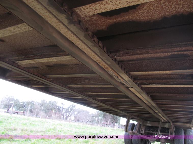 image for item G9576 1984 Imco live bottom trailer