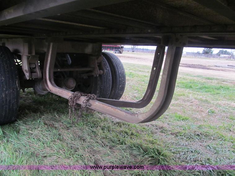 image for item G9576 1984 Imco live bottom trailer