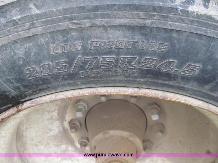 image for item G9576 1984 Imco live bottom trailer