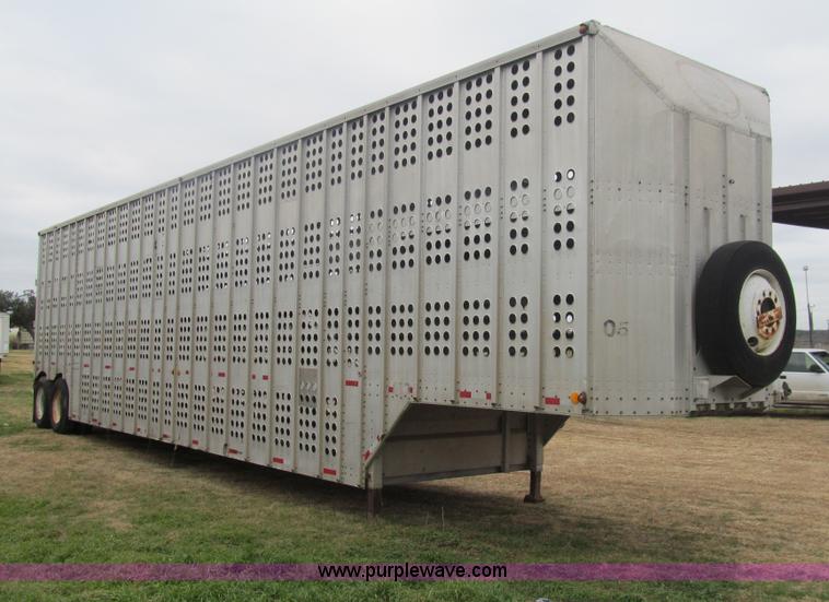 image for item G9577 1979 Merritt livestock trailer