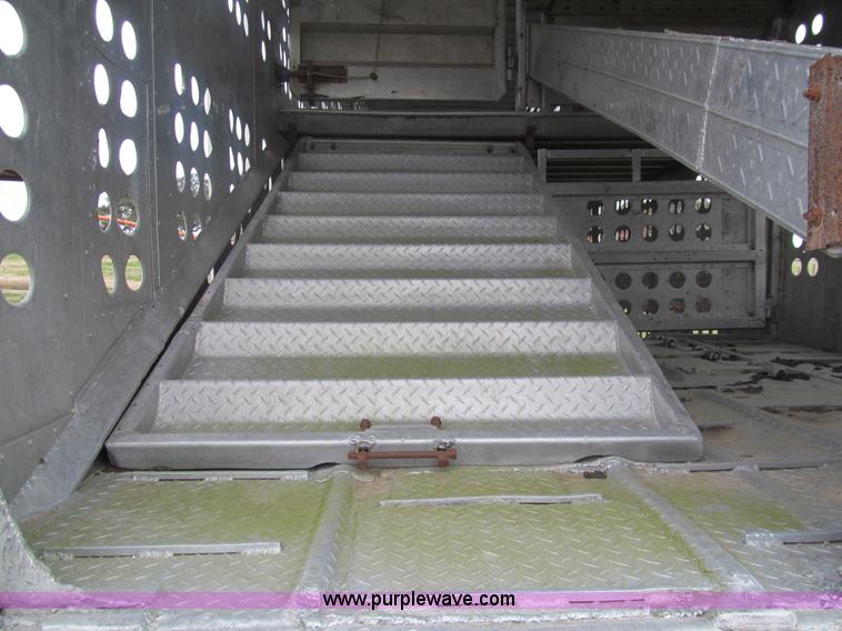 image for item G9577 1979 Merritt livestock trailer