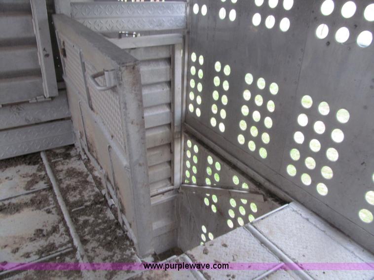 image for item G9577 1979 Merritt livestock trailer