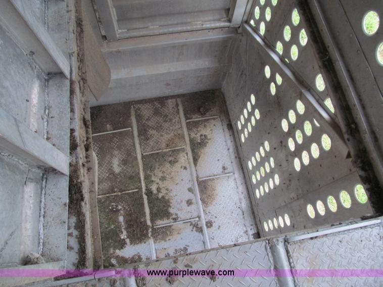 image for item G9577 1979 Merritt livestock trailer