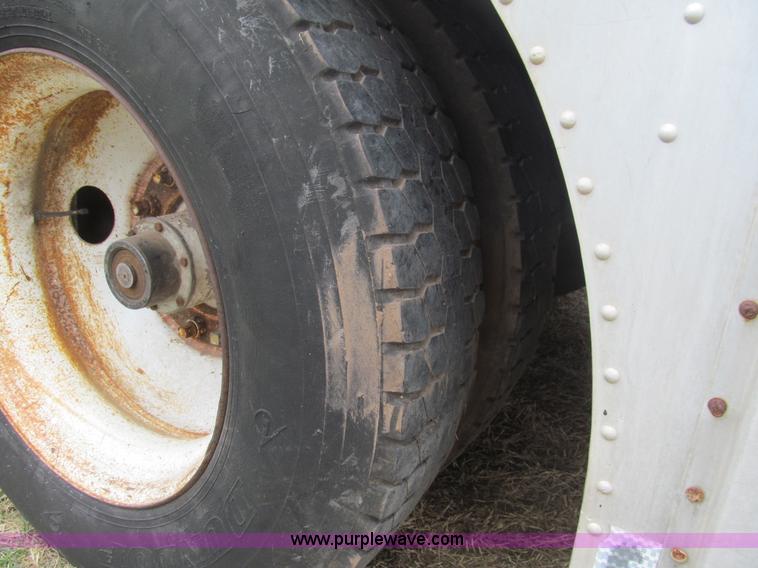 image for item G9577 1979 Merritt livestock trailer