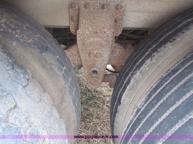 image for item G9577 1979 Merritt livestock trailer