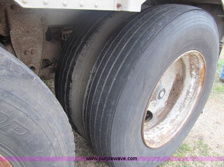 image for item G9577 1979 Merritt livestock trailer