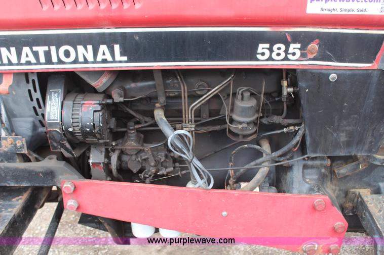 image for item H1317 1987 Case IH 585 tractor