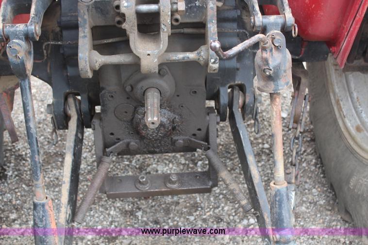 image for item H1317 1987 Case IH 585 tractor