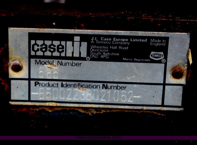 image for item H1317 1987 Case IH 585 tractor