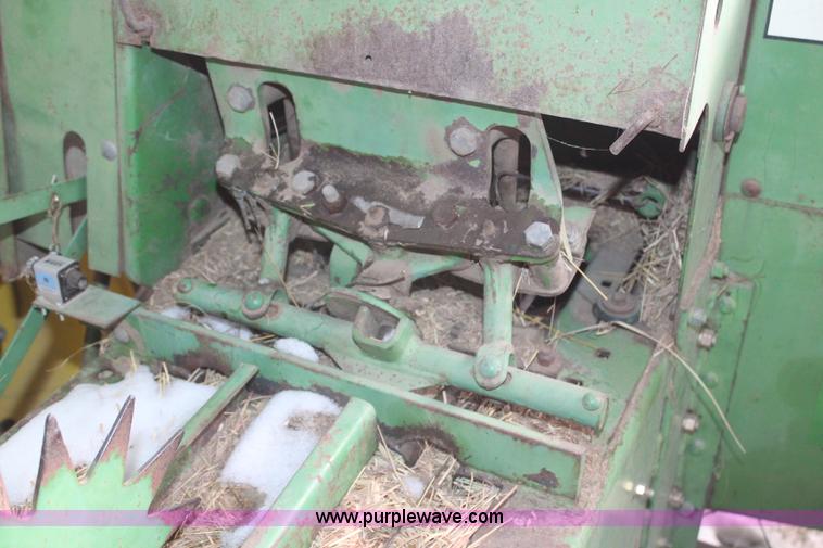 image for item H1331 1973 John Deere 336 square baler
