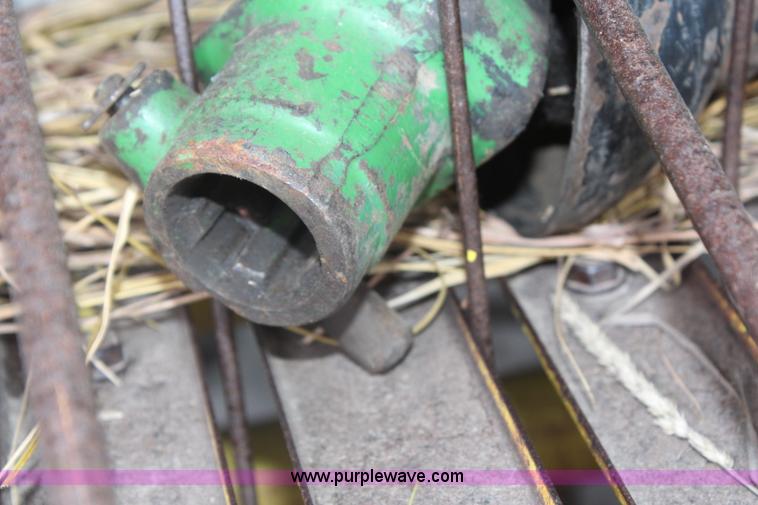 image for item H1331 1973 John Deere 336 square baler