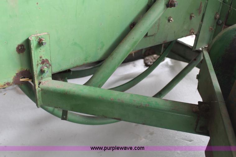 image for item H1331 1973 John Deere 336 square baler