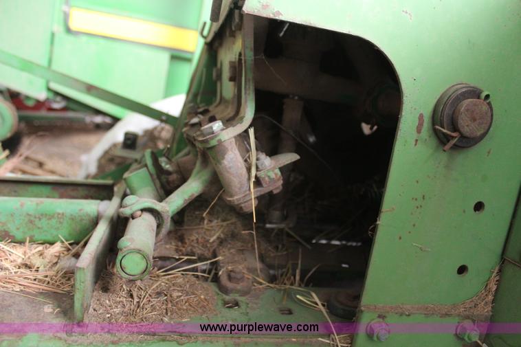 image for item H1331 1973 John Deere 336 square baler
