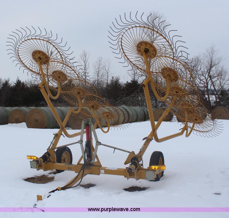 image for item H1334 Vermeer WR22 10 wheel rake