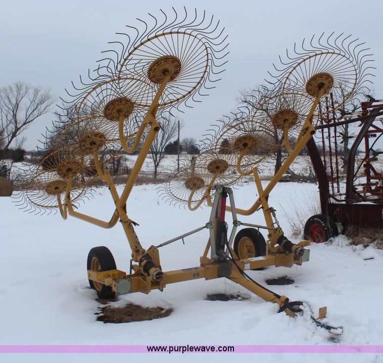 image for item H1334 Vermeer WR22 10 wheel rake