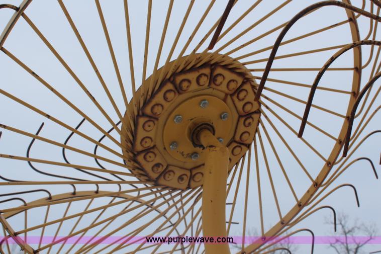 image for item H1334 Vermeer WR22 10 wheel rake