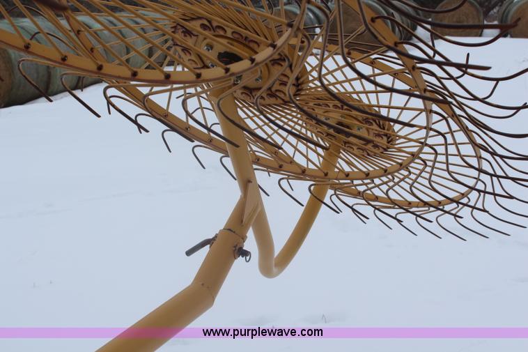 image for item H1334 Vermeer WR22 10 wheel rake