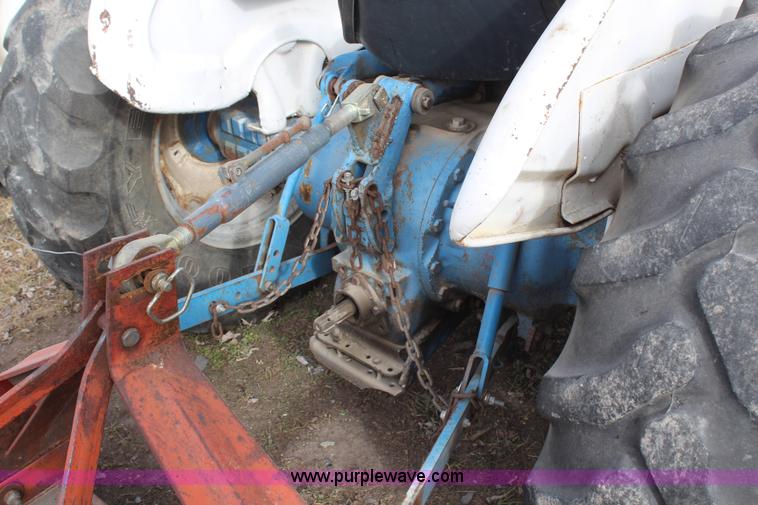 image for item H1376 1970 Ford 4000 tractor