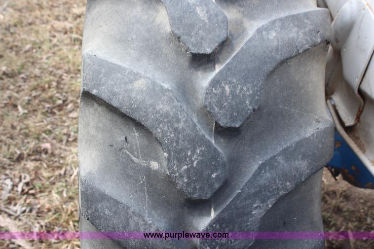 image for item H1376 1970 Ford 4000 tractor