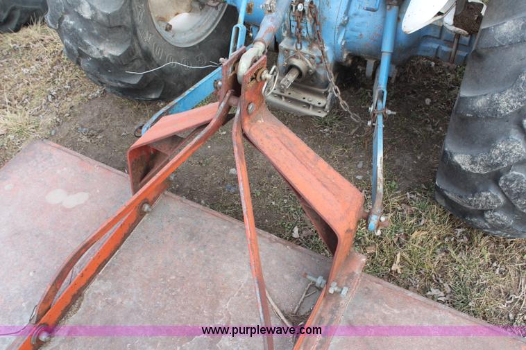 image for item H1376 1970 Ford 4000 tractor