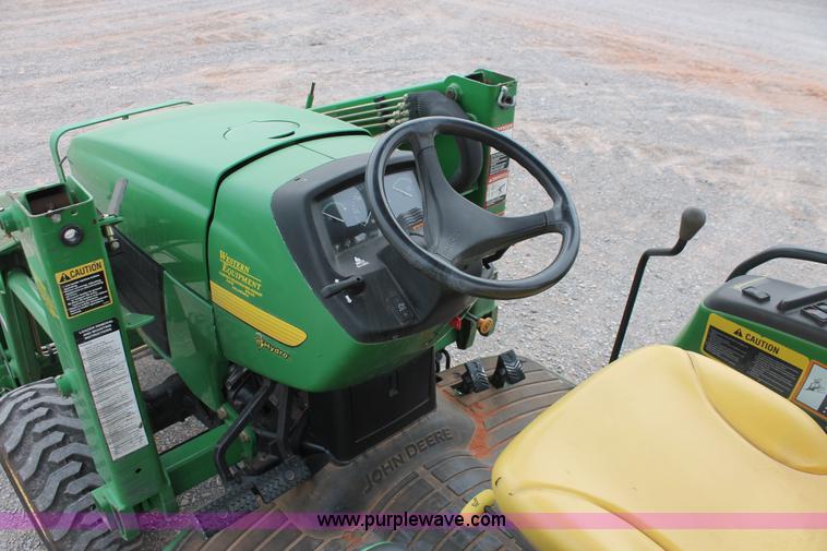 image for item H8260 2004 John Deere 4210 MFWD tractor