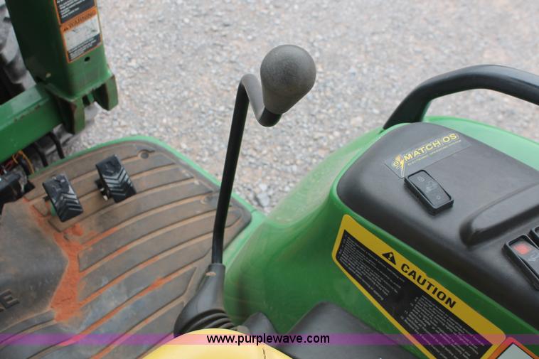 image for item H8260 2004 John Deere 4210 MFWD tractor