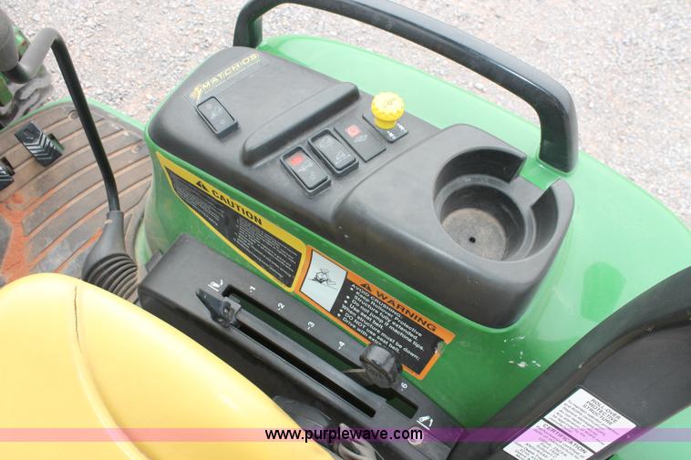 image for item H8260 2004 John Deere 4210 MFWD tractor