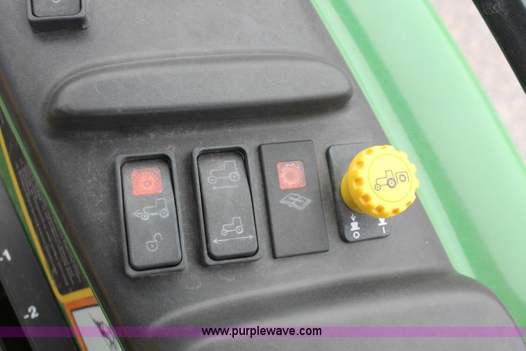 image for item H8260 2004 John Deere 4210 MFWD tractor