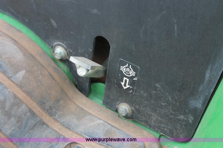 image for item H8260 2004 John Deere 4210 MFWD tractor