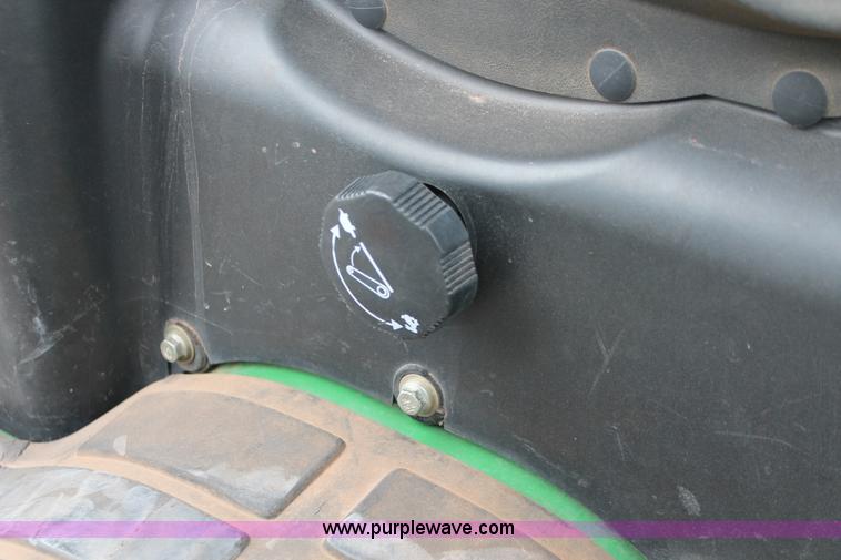 image for item H8260 2004 John Deere 4210 MFWD tractor